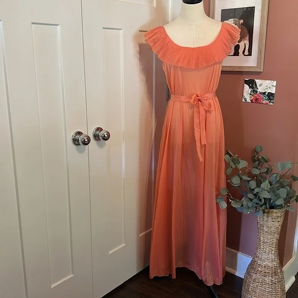 Vtg Vanity Fair coral pleats waist tie S Off-Shoulder flutter sleeve nightgown - Picture 16 of 16